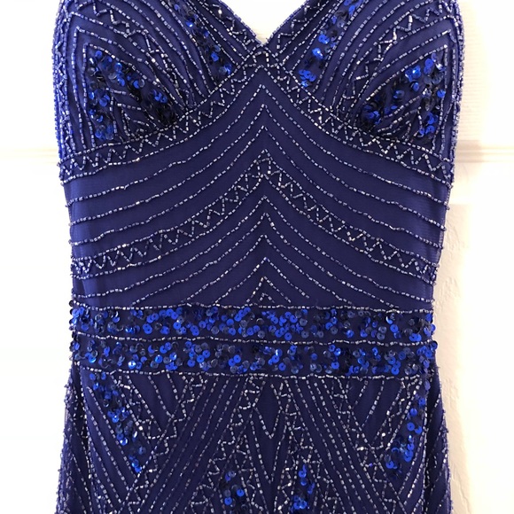 Beautiful blue beaded gown - Picture 1 of 4